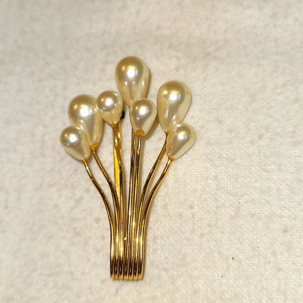 Napier Pearl Brooch